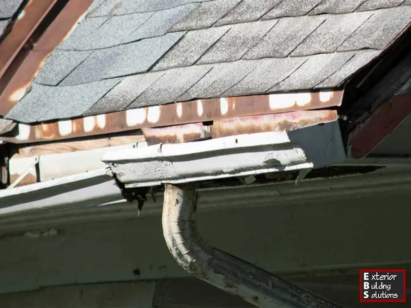 5 Risks of Delaying Roof Replacement
