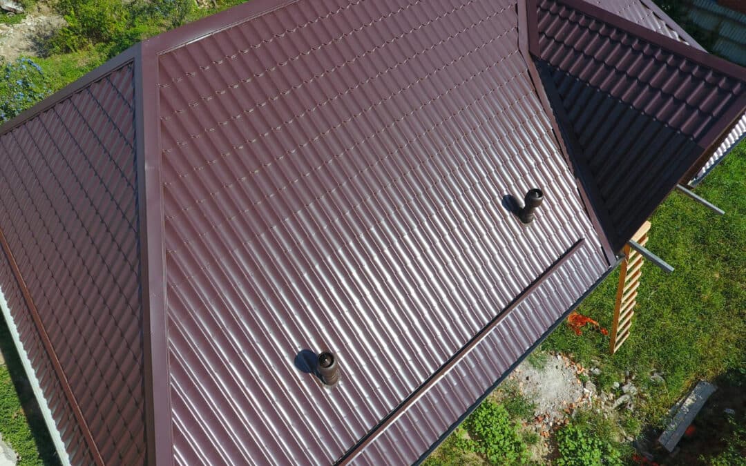 How Hillside Drainage Shapes Roof Replacement in Elsah, IL